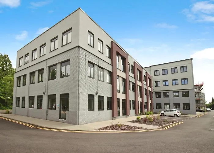 Modern Comfort 1 Bed Apartment Broadoaks, Sulihull