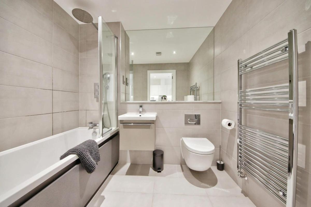 Apartment Modern Comfort 1 Bed Broadoaks, Sulihull